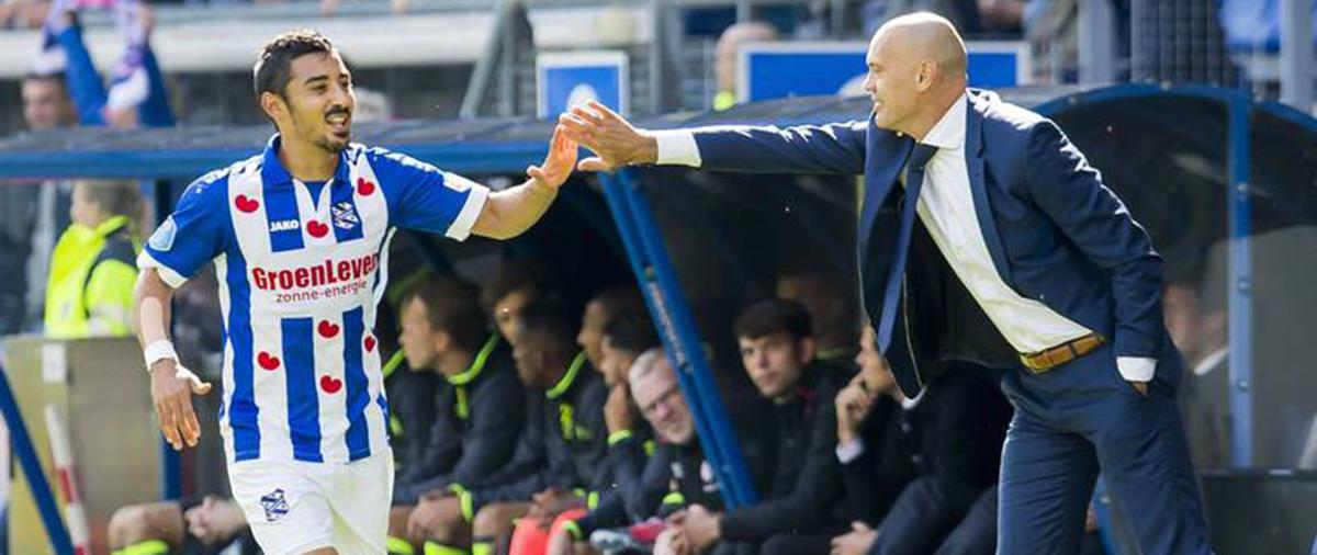 Το βιογραφικό του 49χρονου Ολλανδού, επικρατέστερου υποψηφίου για τον πάγκο της «Κυρίας»