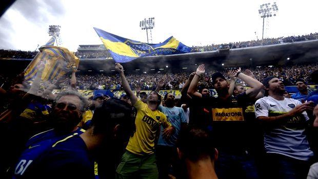 Το γήπεδο της Μπόκα Τζούνιορς γέμισε δύο ημέρες πριν το δεύτερο μεγάλο τελικό με τη Ρίβερ (24/11, 22:00) από οπαδούς των «σενέισες» που παρακολούθησαν την τελευταία ανοικτή προπόνηση κι εμψύχωσαν τους παίκτες