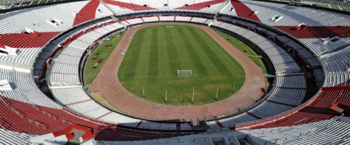 Ένας σταυρός σχηματισμένος από αλάτι και λιωμένα κεριά βρέθηκε δίπλα στο Μονουμεντάλ και αποτελεί τελετουργικό... μαγείας!