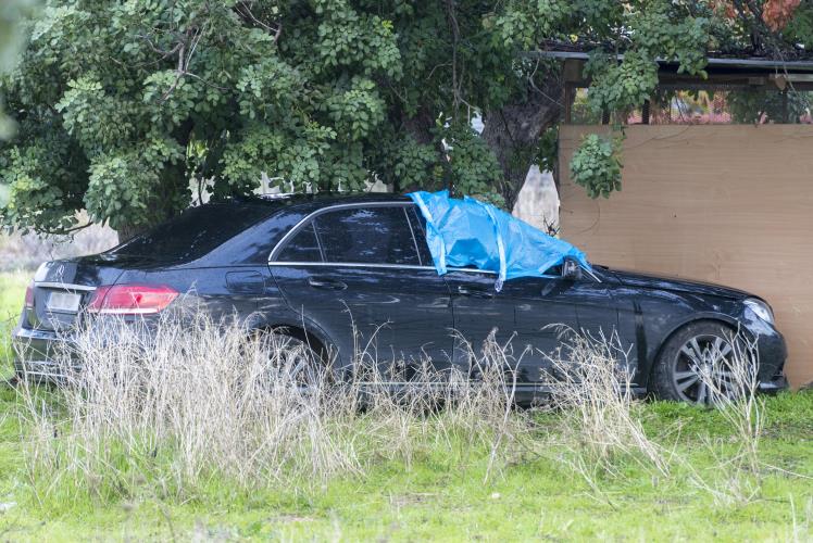 Υπόθεση φόνου εναντίον άνδρα που εντοπίστηκε νεκρός στο όχημα του, διερευνά η Αστυνομία, στη Λεμεσό.
