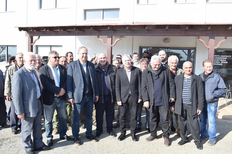 Ο Υπουργός Γεωργίας επισκέφθηκε πληγείσες από τα ακραία καιρικά φαινόμενα περιοχές της ελεύθερης επαρχίας Αμμοχώστου