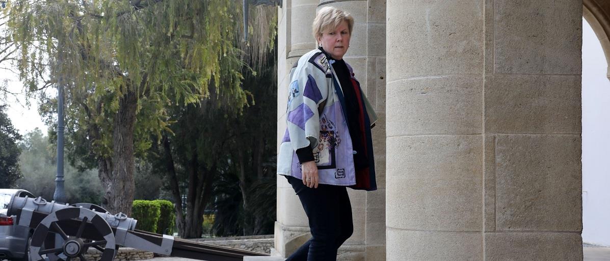 ΕΙΔΙΚΗ ΣΥΜΒΟΥΛΟΣ ΤΖΕΙΝ ΧΟΛ ΛΟΥΤ