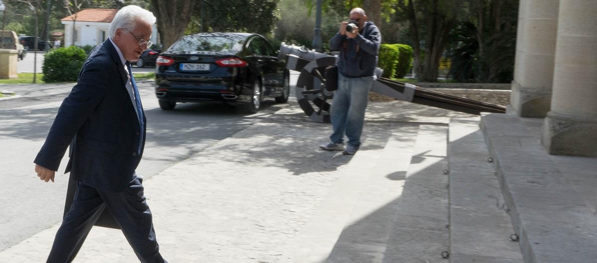 ΥΠΟΥΡΓΟΣ ΔΙΚΑΙΟΣΥΝΗΣ Ι. ΝΙΚΟΛΑΟΥ - ΠΡΟΕΔΡΙΚΟ ΜΕΓΑΡΟ