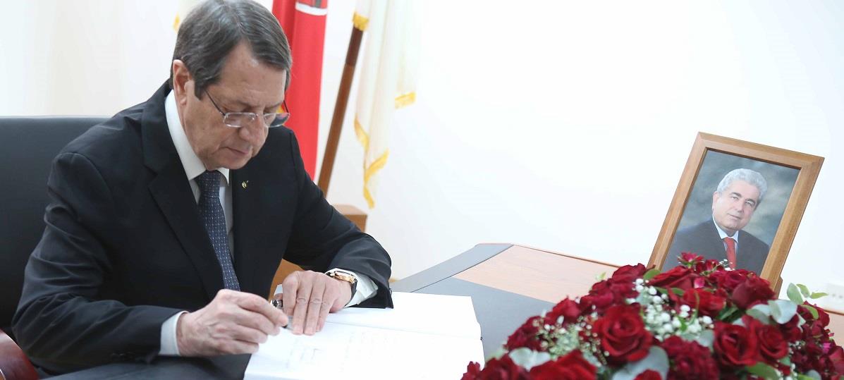 ΑΝΑΣΤΑΣΙΑΔΗΣ ΥΠΟΓΡΑΦΕΙ 