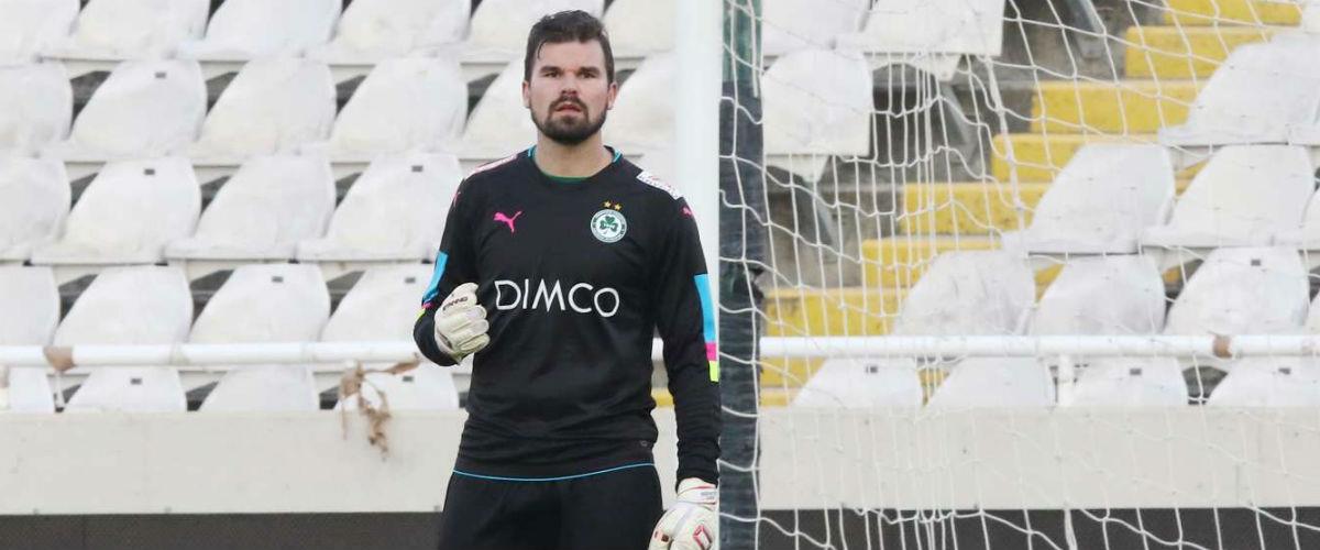 Σε αναζήτηση της νέας ποδοσφαιρικής στέγης βρίσκεται ο Ολλανδός, ο οποίος βρίσκεται σε αγωνιστική αδράνεια από την ημέρα που έφυγε από την Ομόνοια