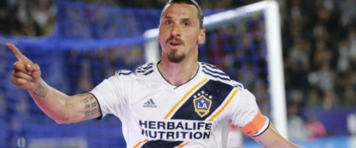 Όταν μιλάμε για τον Ζλάταν Ιμπραΐμοβιτς, τα λόγια περισσεύουν. Χθες ήταν μια ομάδα μόνος του και κατάφερε να δώσει την νίκη στην ομάδα του με 3-2, στο ντέρμπι του Λος Άντζελες. Το ένα γκολ καλύτερο από το άλλο
