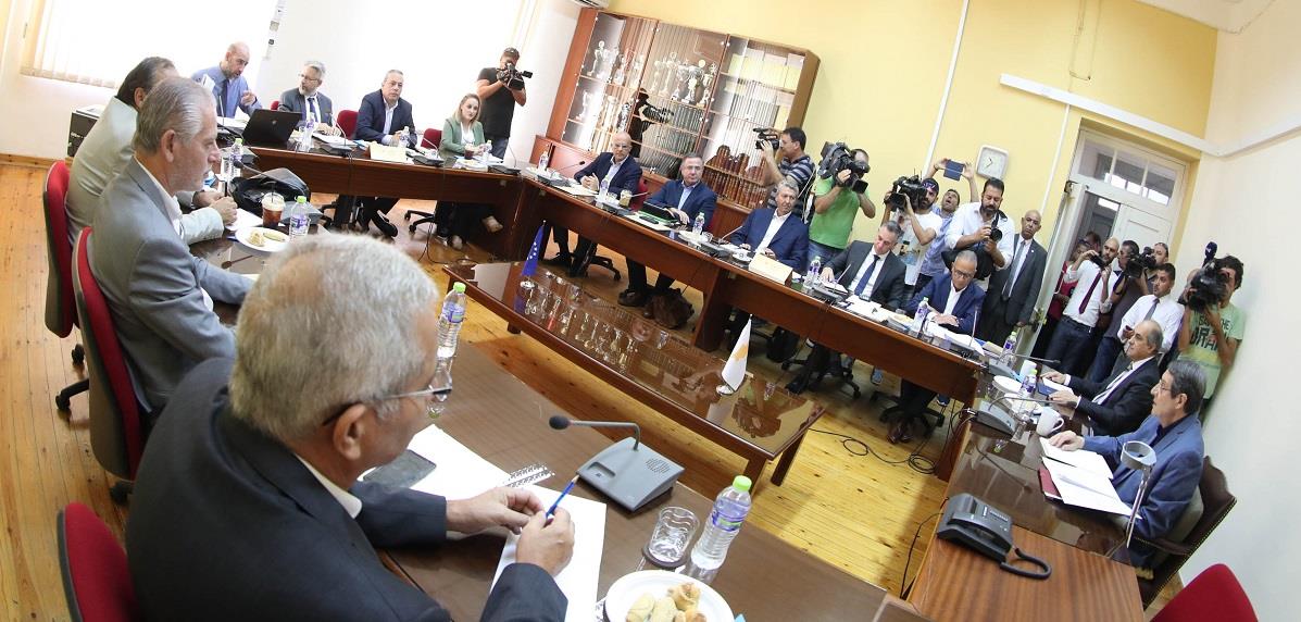 ΠΡΟΕΔΡΟΣ ΔΗΜΟΚΡΑΤΙΑΣ – ΣΥΜΒΟΥΛΙΟ ΑΡΧΗΓΩΝ