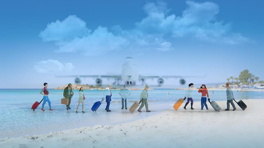 Travelling concepts. Group of traveler miniature