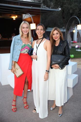 H Σύλβια Μαυροπούλου, η Πάολα Παπακώστα και η Λεώνη Συμεωνίδου 