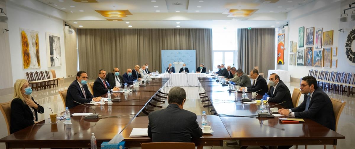 ΠτΔ- Σύσκεψη για θέματα Οικονομίας