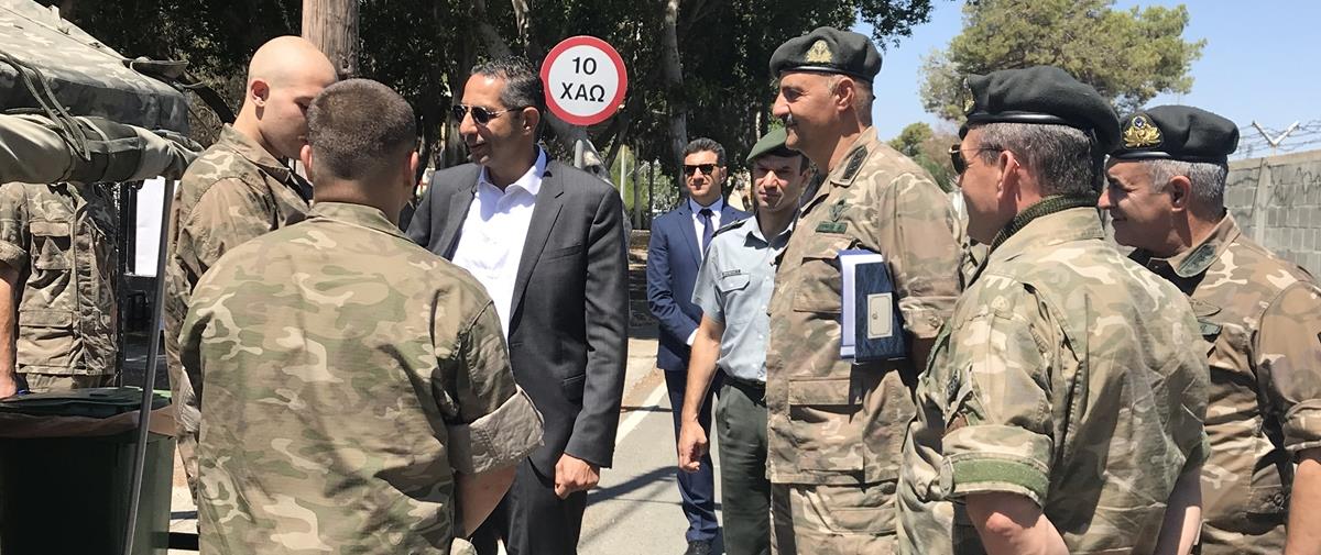 Ο ΥΠΑΜ ΣΤΗΝ ΚΑΤΑΤΑΞΗ ΝΕΟΣΥΛΛΕΚΤΩΝ ΣΤΟ ΚΕΝ ΛΑΡΝΑΚΑΣ