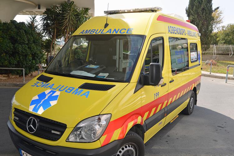 ΑΣΘΕΝΟΦΟΡΟ