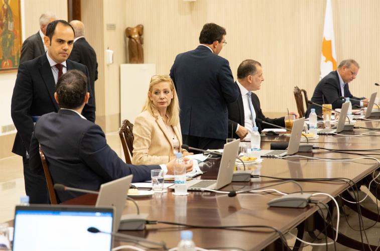 ΠΡΟΕΔΡΟΣ ΔΗΜΟΚΡΑΤΙΑΣ - ΥΠΟΥΡΓΙΚΟ ΣΥΜΒΟΥΛΙΟ