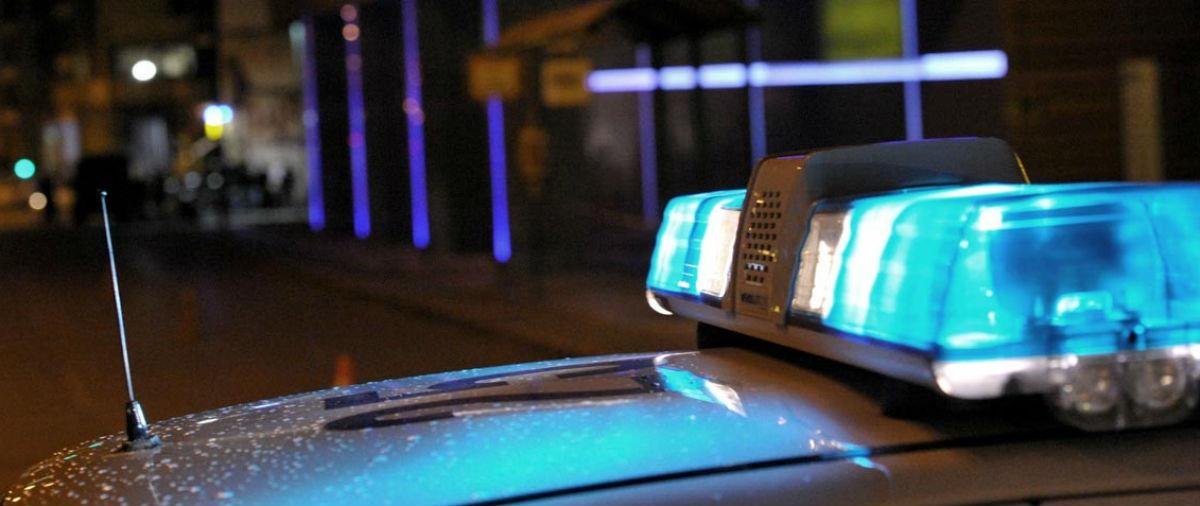 Χειροπέδες σε τρία πρόσωπα