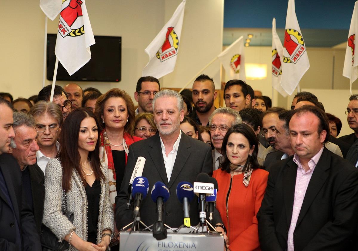 Η θητεία του Μαρίνου Σιζόπουλου, ο οποίος εξελέγη πρόεδρος του κόμματος τον Μάρτιο του 2015, αφορούσε το υπόλοιπο της θητείας του παραιτηθέντος τέως προέδρου της ΕΔΕΚ, Γιαννάκη Ομήρου. 