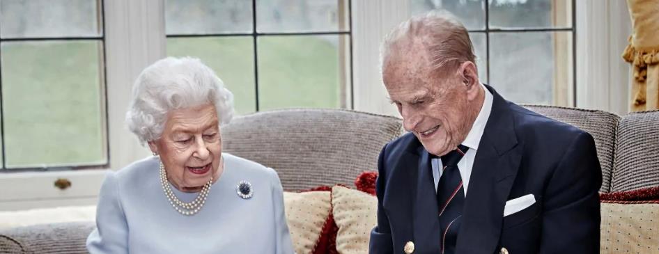 3851333329638732 queen