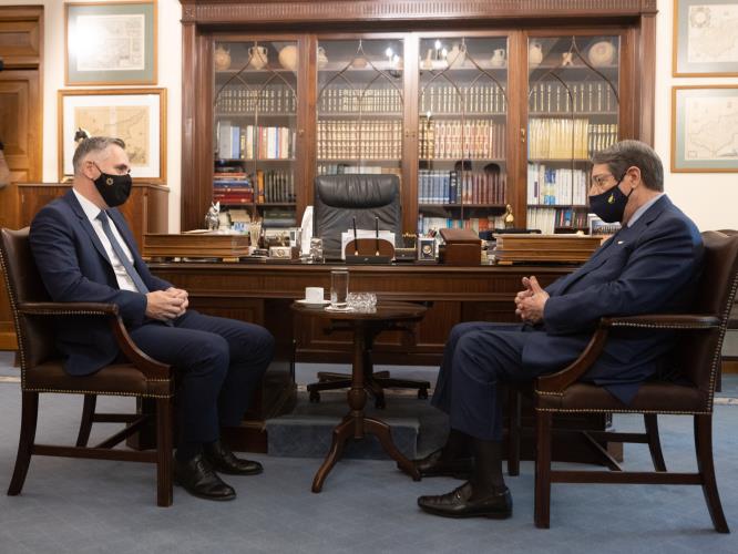 3929842800299419 39733