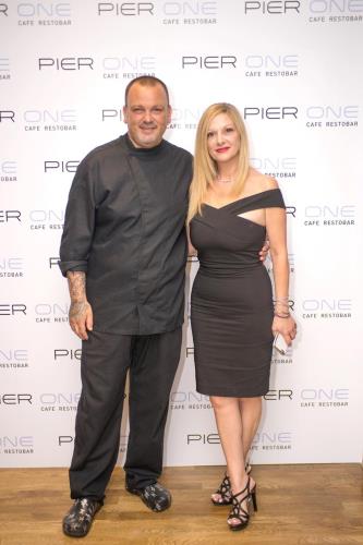 Ο Δημήτρης Σκαρμούτσος και η Μαίρη Χαρίτωνος 