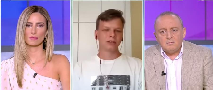 3953133796041515 εεε