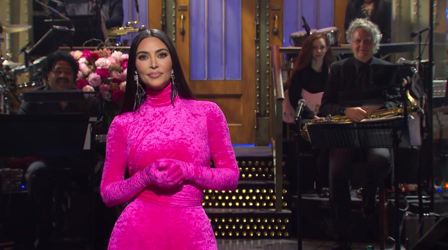 4032690264027359 AS1 KIM-KARDASHIAN SNL MONOLOGUE5jpg-JS685814820