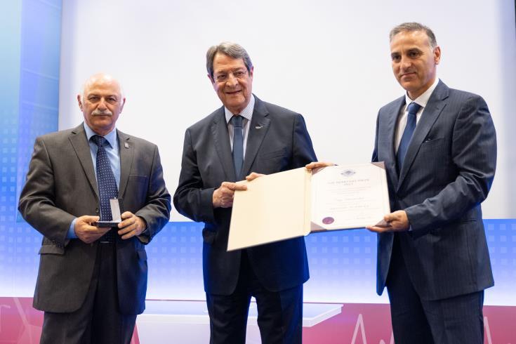 4052921410753002 image