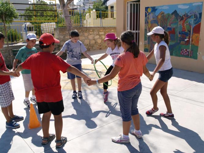 ΘΕΡΙΝΑ ΣΧΟΛΕΙΑ
