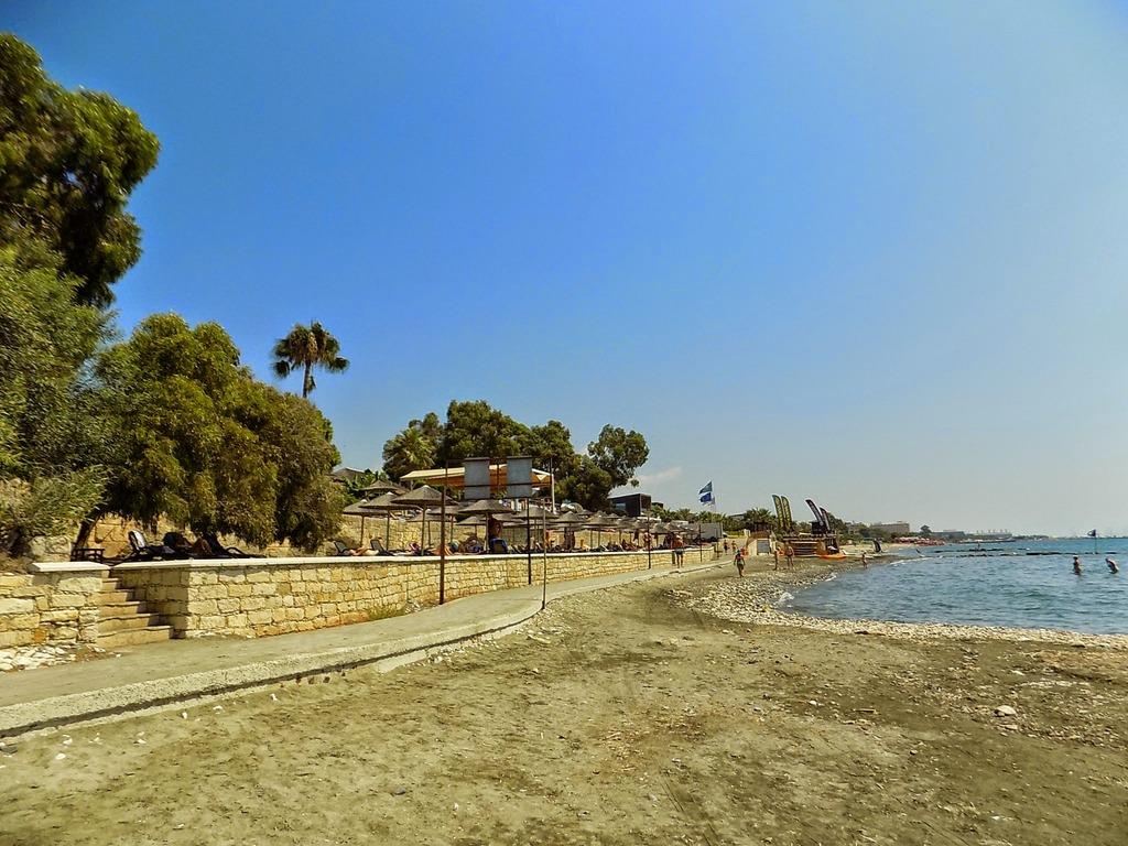 ΠΑΡΑΛΙΑ ΛΕΜΕΣΟΣ