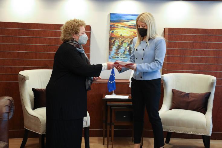 4146963624323095 image