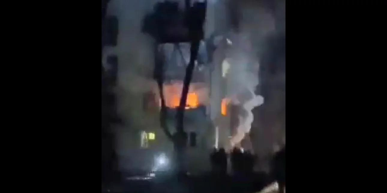 4152616576965635 image