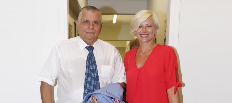 4172740147182072 61b8470473d3f