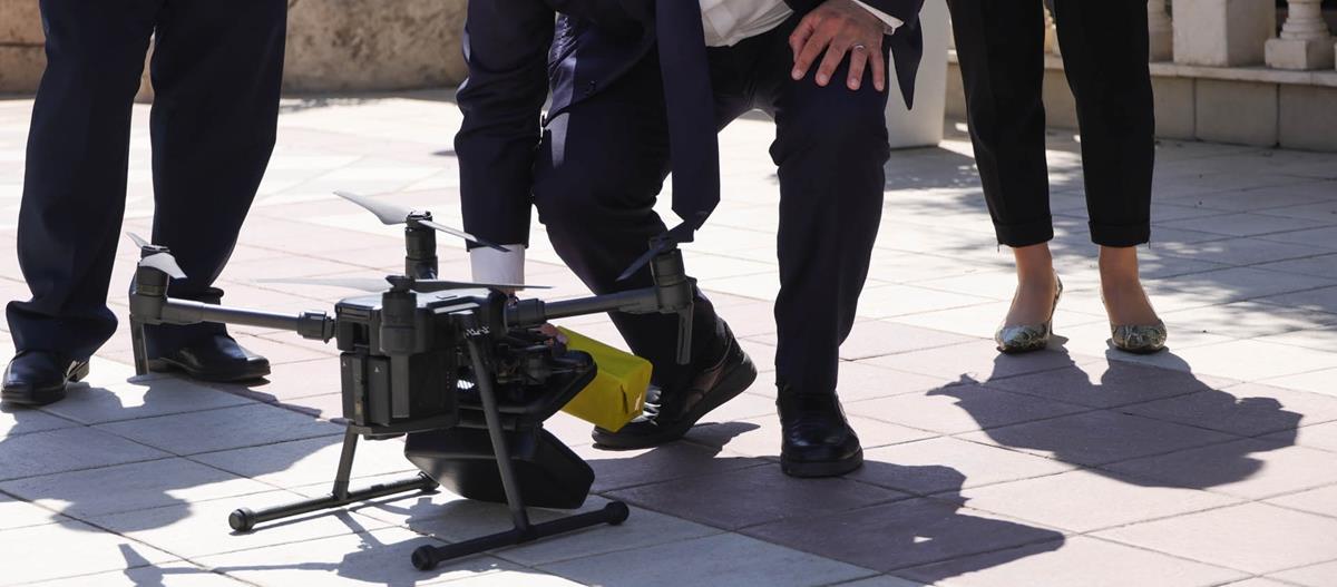 4177045630787504 51376