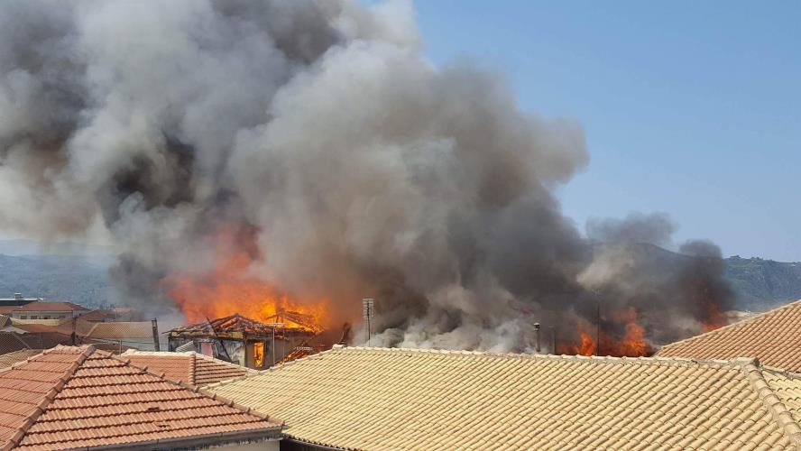 ΠΥΡΚΑΓΙΑ ΣΤΗ ΛΕΥΚΑΔΑ