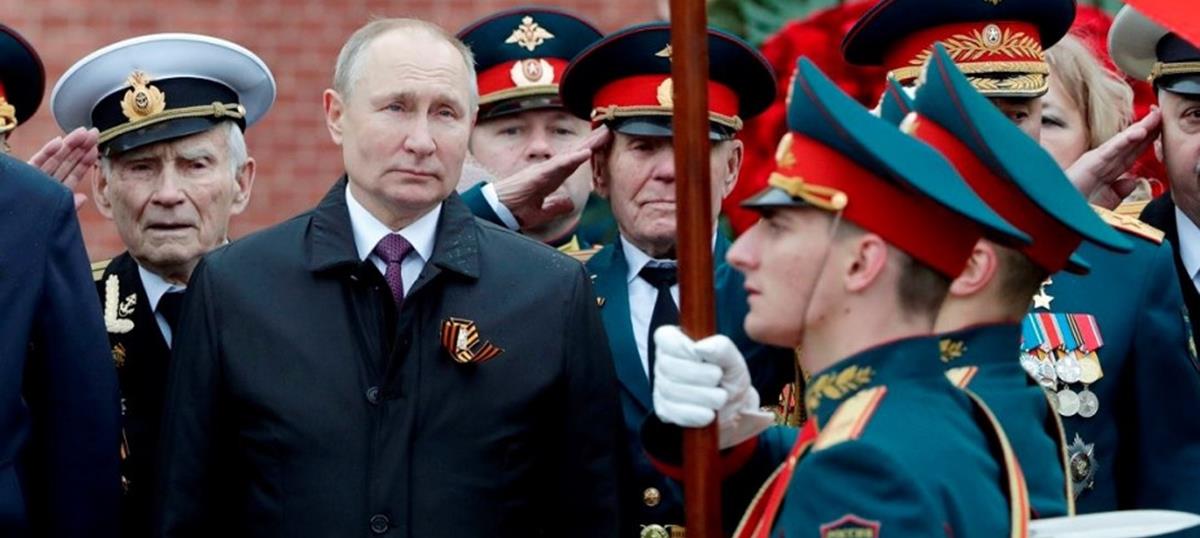 4210993466400150 putin parade ap