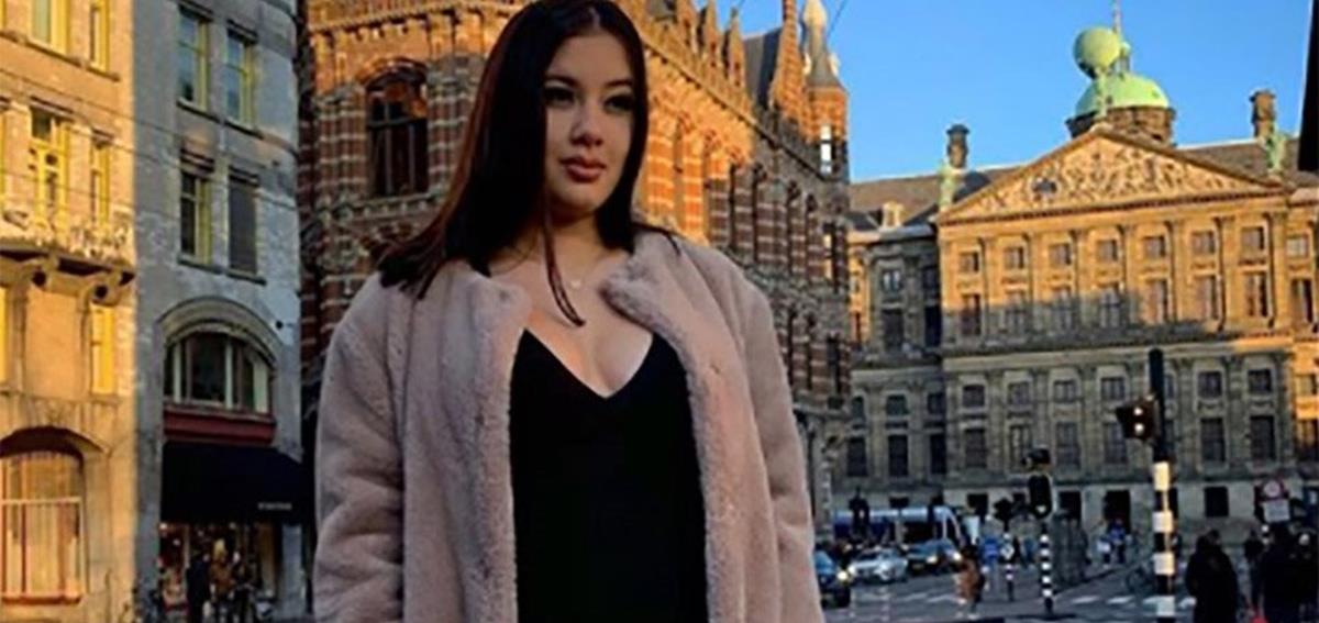 4220092920655433 caroline- 4 -2