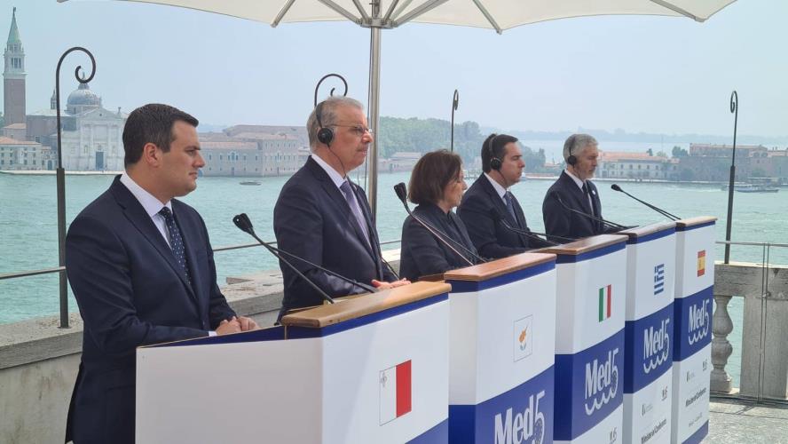 4235955247406462 285280614 352902196941850 2743003400303472883 n