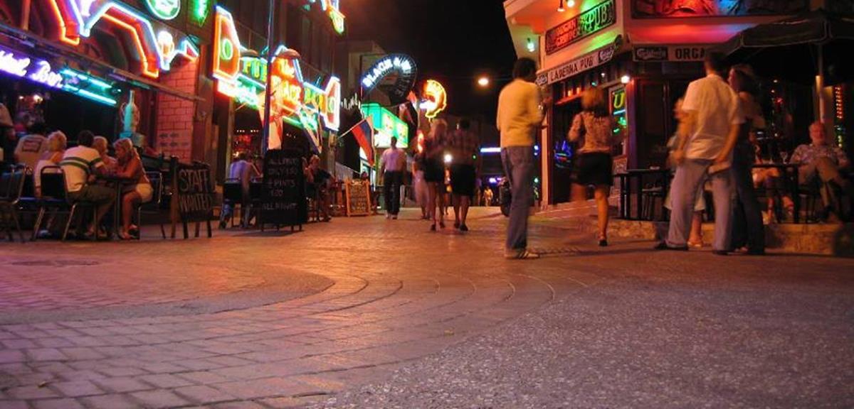 4250380709509846 balck-and-white-club-ayia-napa-square1