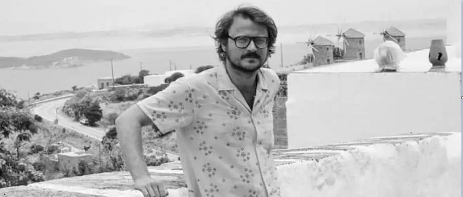 4275437272702422 image