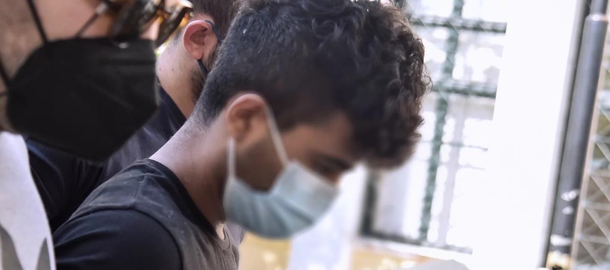 4294392564880343 300