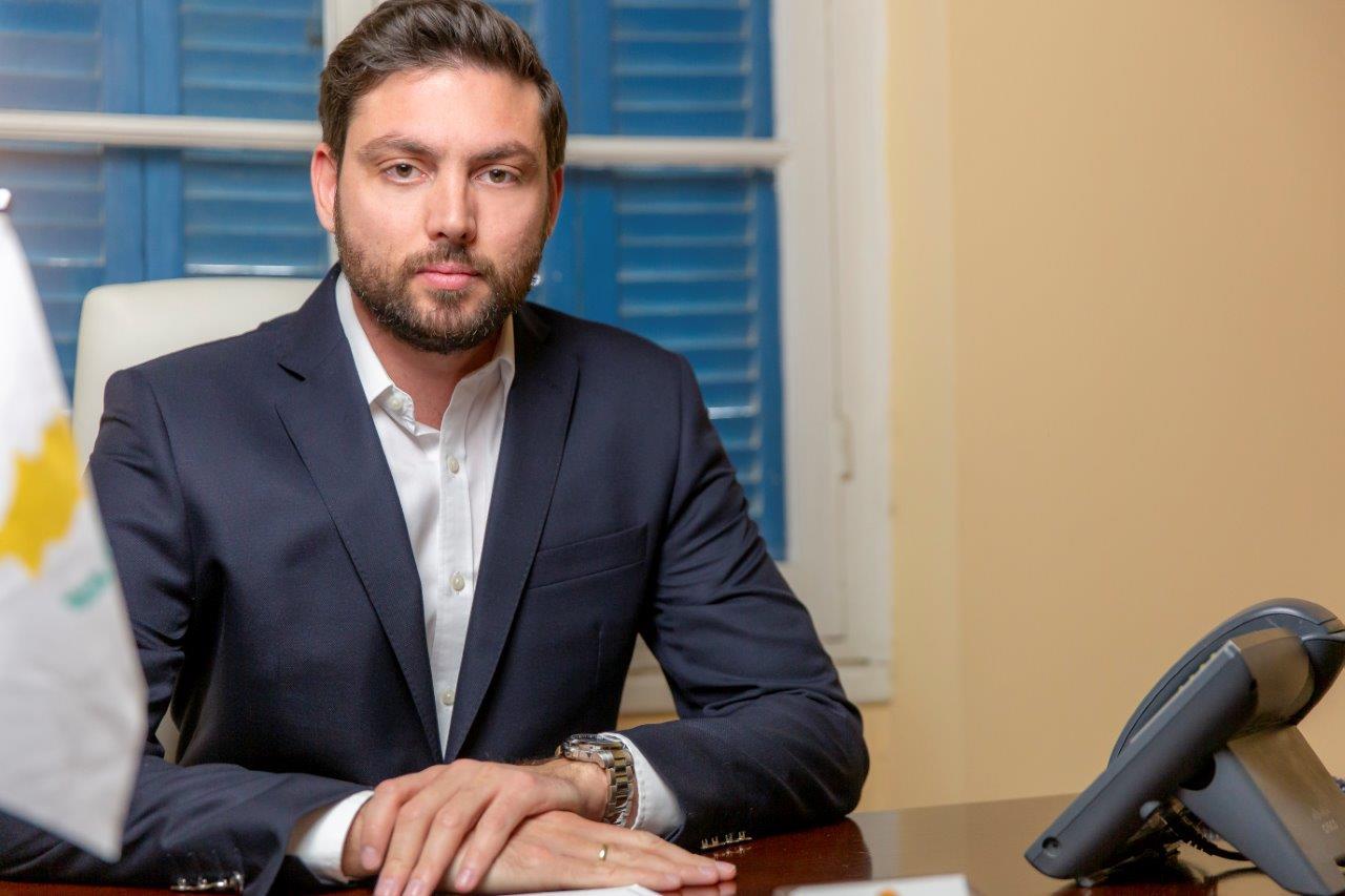 4304141909602361 Μιχάλης Γιακουμή 1