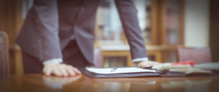 signs-your-divorce-lawyer-may-be-causing-more-problems-than-he-s-solving