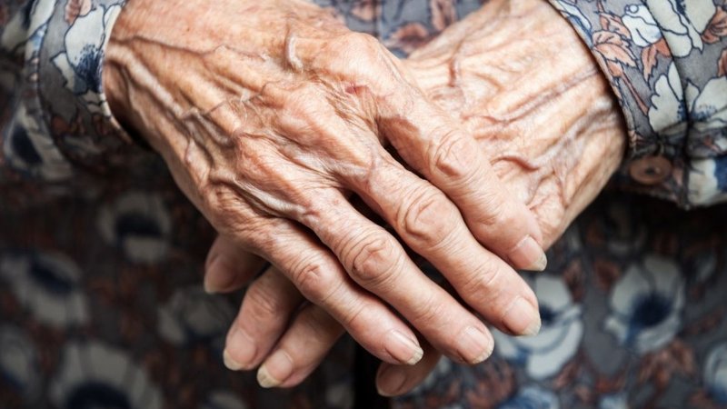 old-womans-hands