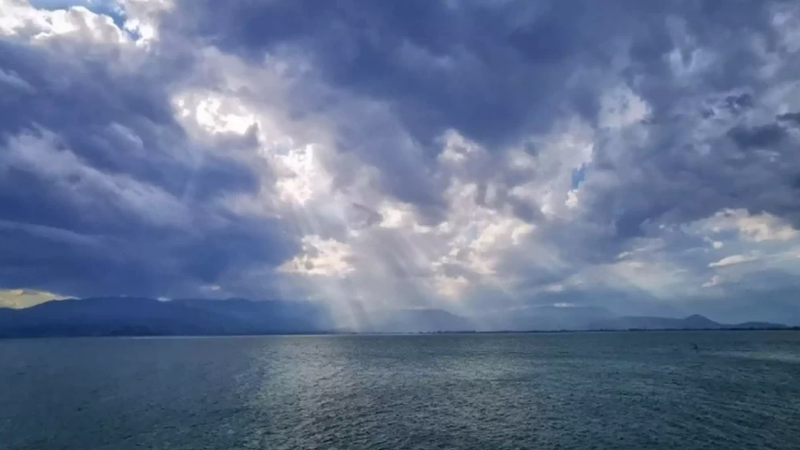 kairos-thalassa-synnefa-apempe-13-04-2021
