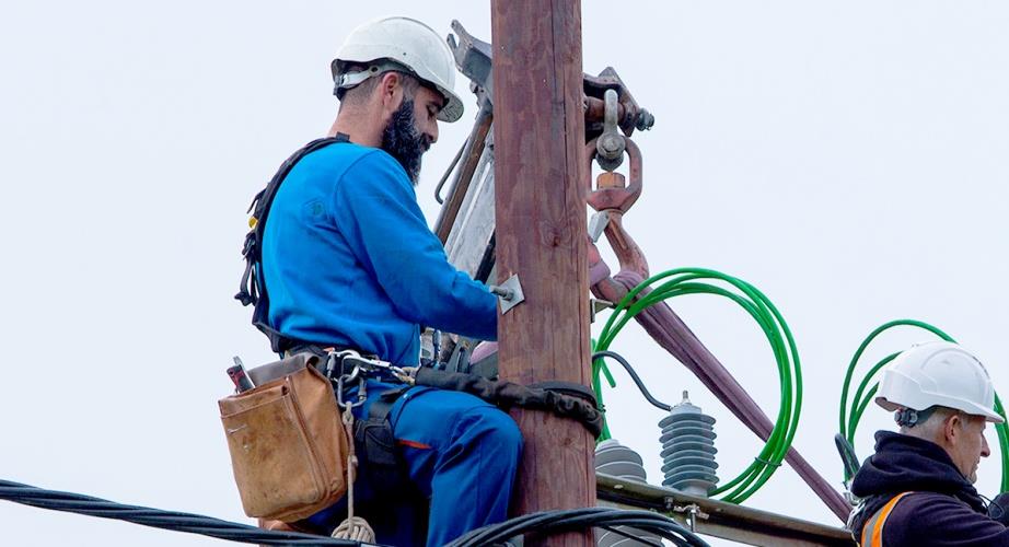 Χωρις ρεύμα περιοχές σε Στρόβολο και Λακατάμια λόγω βλάβης στο δίκτυο της ΑΗΚ Χωρις ρεύμα περιοχές σε Στρόβολο και Λακατάμια λόγω βλάβης στο δίκτυο της ΑΗΚ