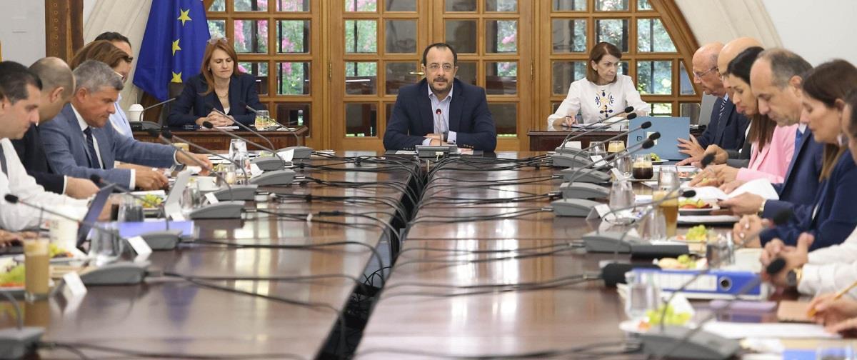 Πλησιάζει ο ανασχηματισμός-Η φημολογία στα πολιτικά πηγαδάκια και τα σενάρια για εσωτερικές μεταγραφές