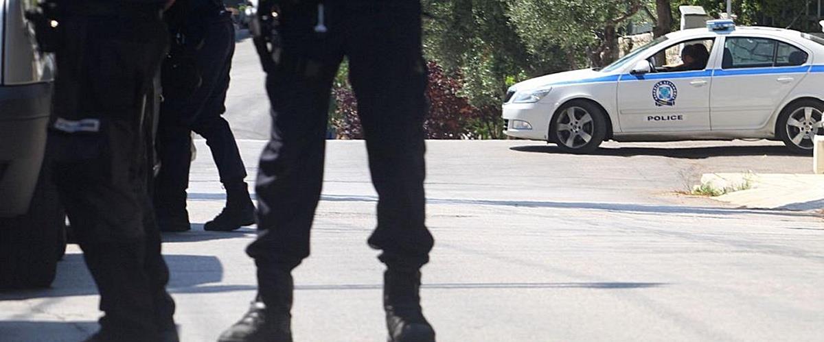 Δύο αδέλφια με πολυτελή ξενοδοχεία και παρελθόν στους εκβιασμούς οι αρχηγοί της μαφίας στην Κρήτη-Στρατιωτικοί έκαναν εμπόριο κοκαΐνης Δύο αδέλφια με πολυτελή ξενοδοχεία και παρελθόν στους εκβιασμούς οι αρχηγοί της μαφίας στην Κρήτη-Στρατιωτικοί έκαναν εμπόριο κοκαΐνης