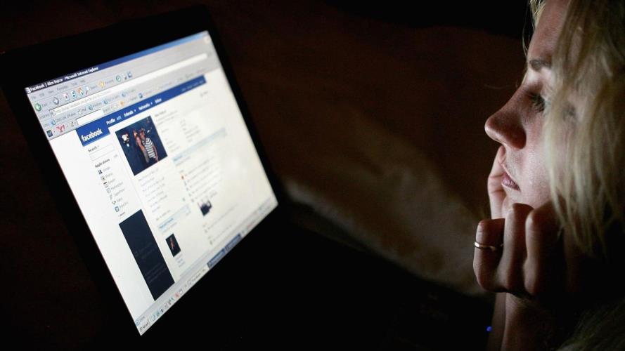facebook-telos-gia-ta-paidia-katw-twn-16-etwn.w_hr