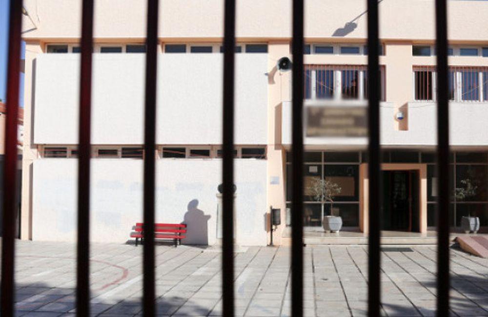 Διαμαρτυρήθηκαν για τα κλιματιστικά οι μαθητές του Γυμνασίου Πόλης Χρυσοχούς-«Δεν είμαστε πολίτες δεύτερης κατηγορίας»