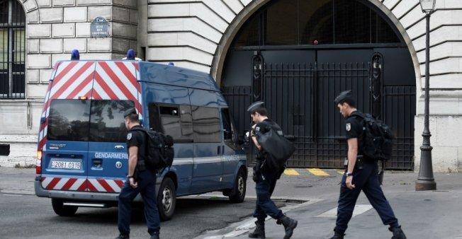 PARIS