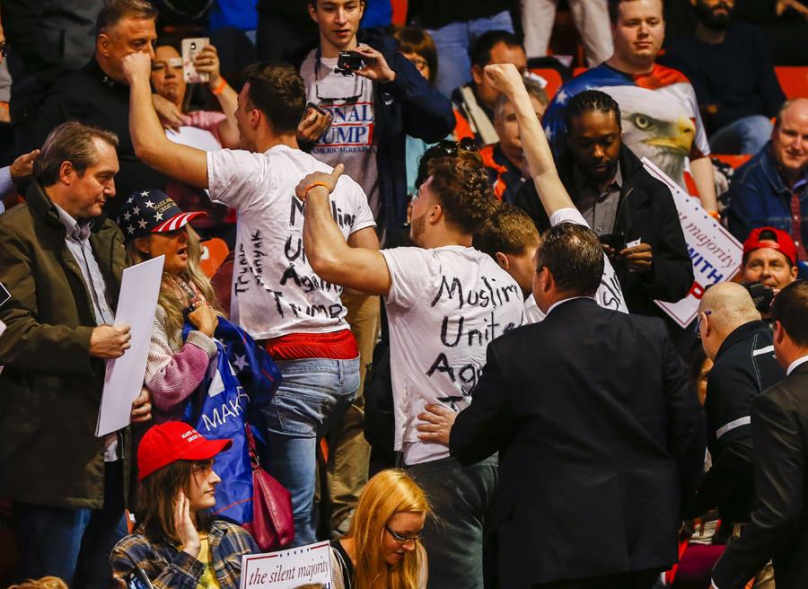 Donald Trump campaigns in Chicago, Illinois