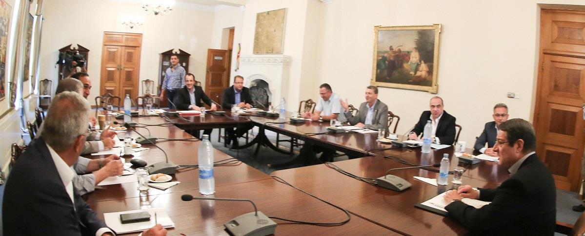 ΠΡΟΕΔΡΟΣ ΑΝΑΣΤΑΣΙΑΔΗΣ - ΑΡΧΗΓΟΙ ΚΟΙΝΟΒΟΥΛΕΥΤΙΚΩΝ ΚΟΜΜΑΤΩΝ